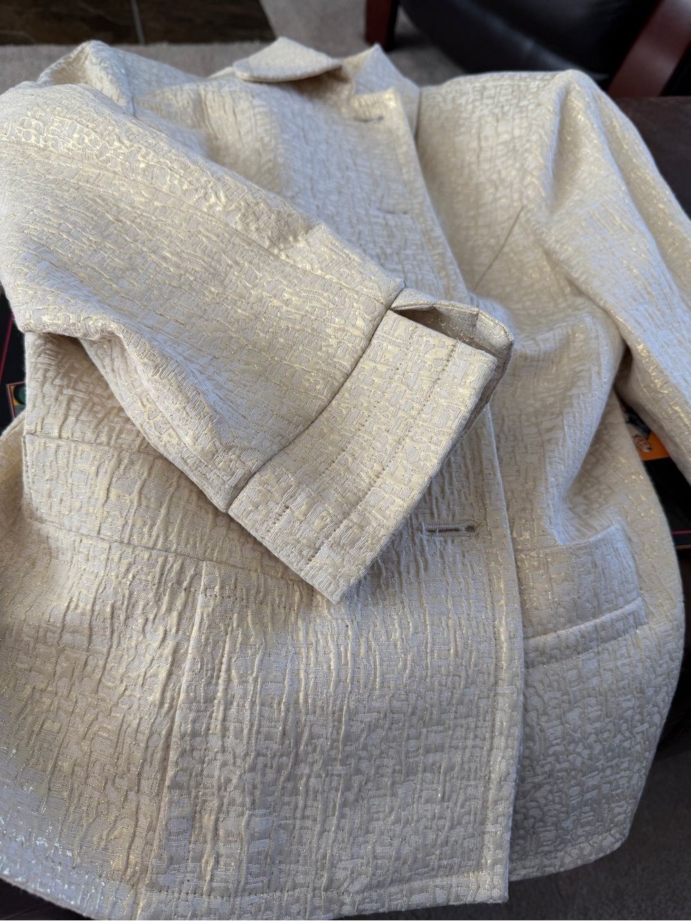 Vintage Peck & Peck Cream Textured Blazer with Subtle Gold Metallic Thread